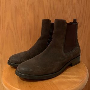 The Duchess Chelsea Boots